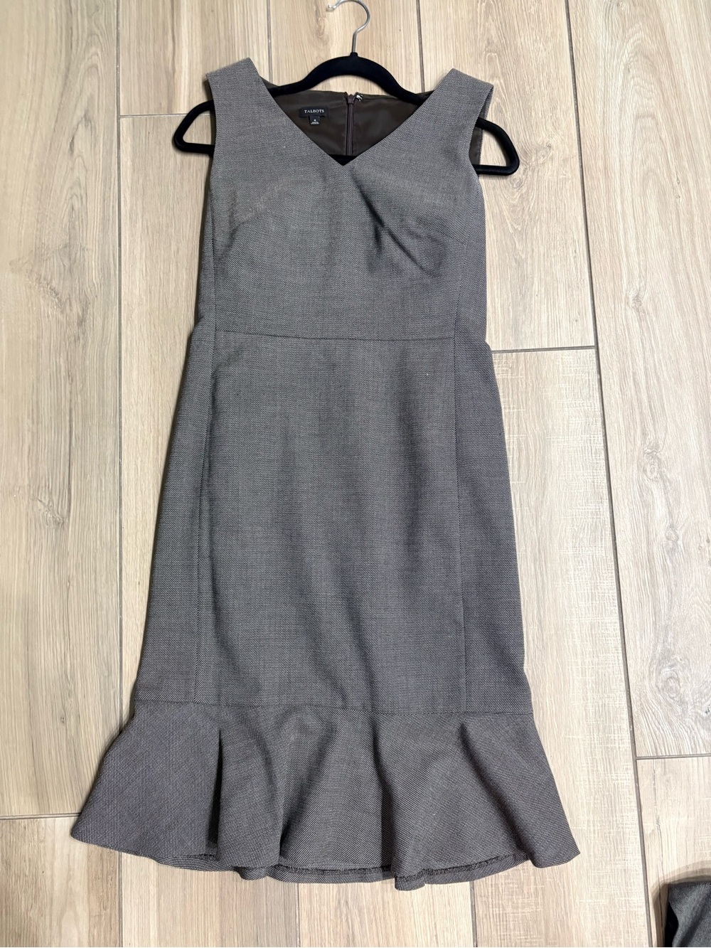 Talbots Charcoal Gray Sleeveless V-Neck Flounce Hem Sheath Dress